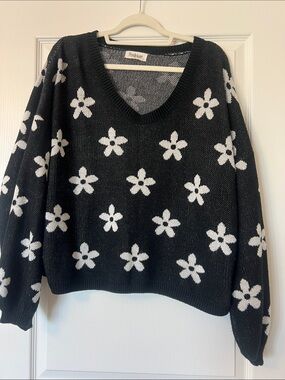 Oversized scoop neck flower  sweater